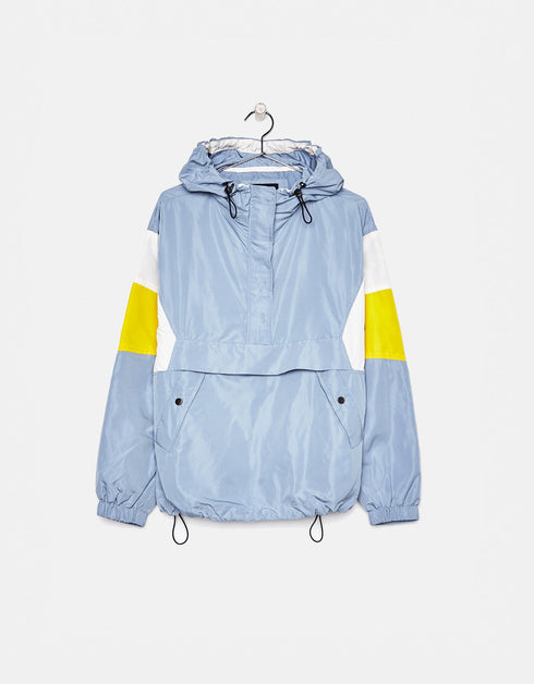 Jacket with pouch pocket